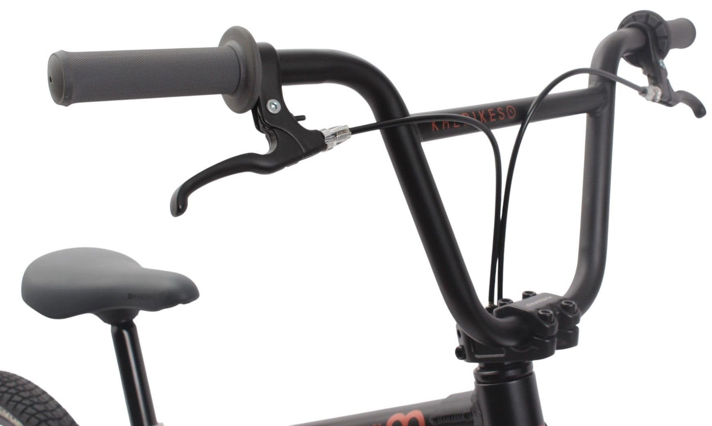 KHE Blaze 18 tums BMX-cykel 2025 – 9,3 kg lätt, aluminiumram, 360° rotor, U-bromsar v/h, industri-sparklager – Freestyle BMX för barn från 125 cm – park, gata, pumpspår – svart